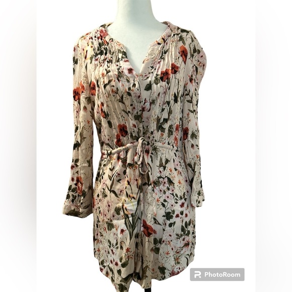 Hillary Radley, size medium floral blouse, button up with tie up, - Picture 1 of 12